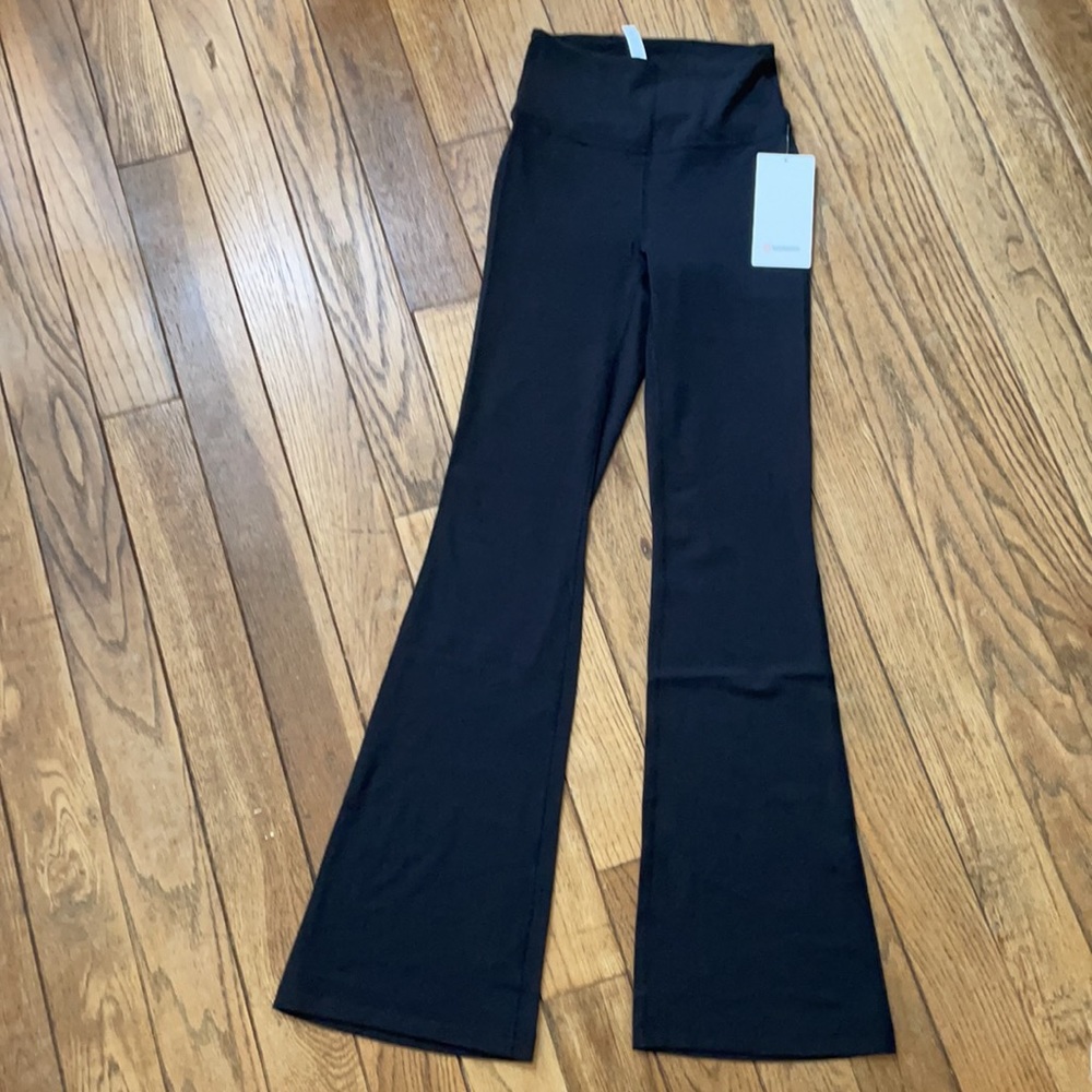 NWT LULULEMON Groove Pant Flare High Waist LEGGING Solid Black NULU Align 8 - Picture 2 of 15